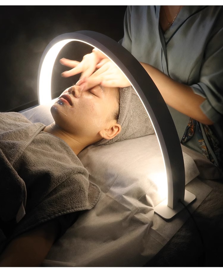 Beauty No Makeup - โคมไฟเล็บ LED Half Moon Beauty and
