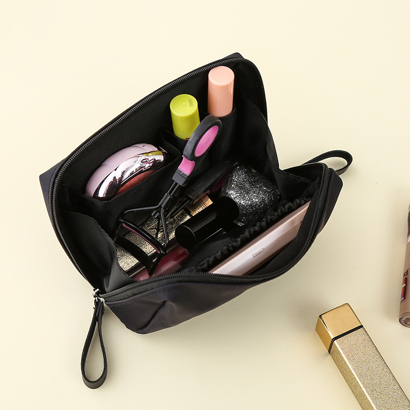 กระเป๋าเครื่องสำอางลายการ์ตูนช - Blush Brush Kabuki บทวิจารณ์และราคา