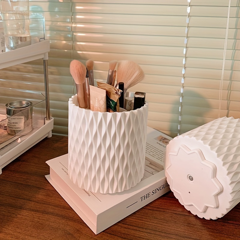เดสก์ท็อป 360 หมุนกล่องเก็บเคร - Blush Brush Kabuki บทวิจารณ์และราคา